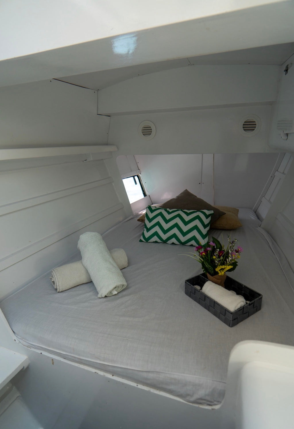 CATAMARAN | 28 PERSONAS