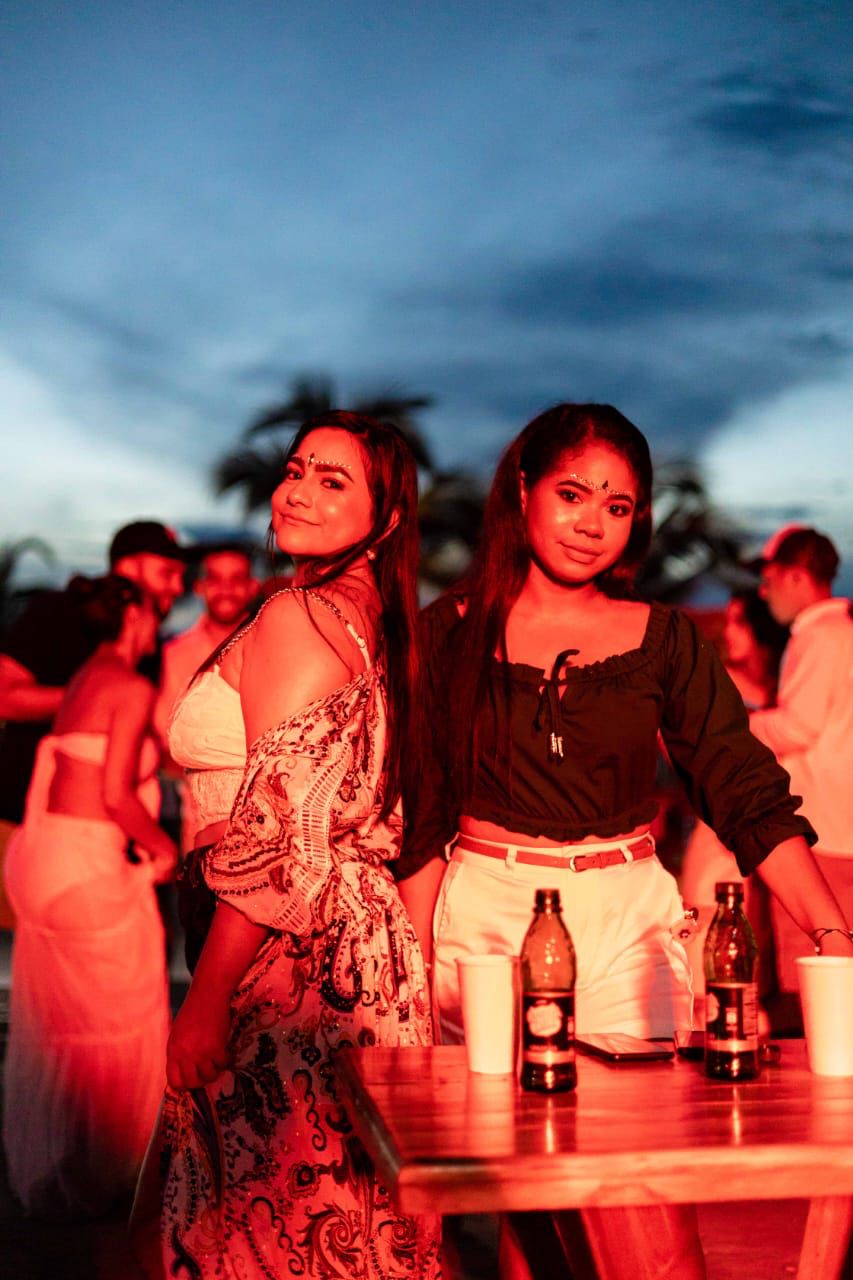 CENA EN FÉNIX BEACH
